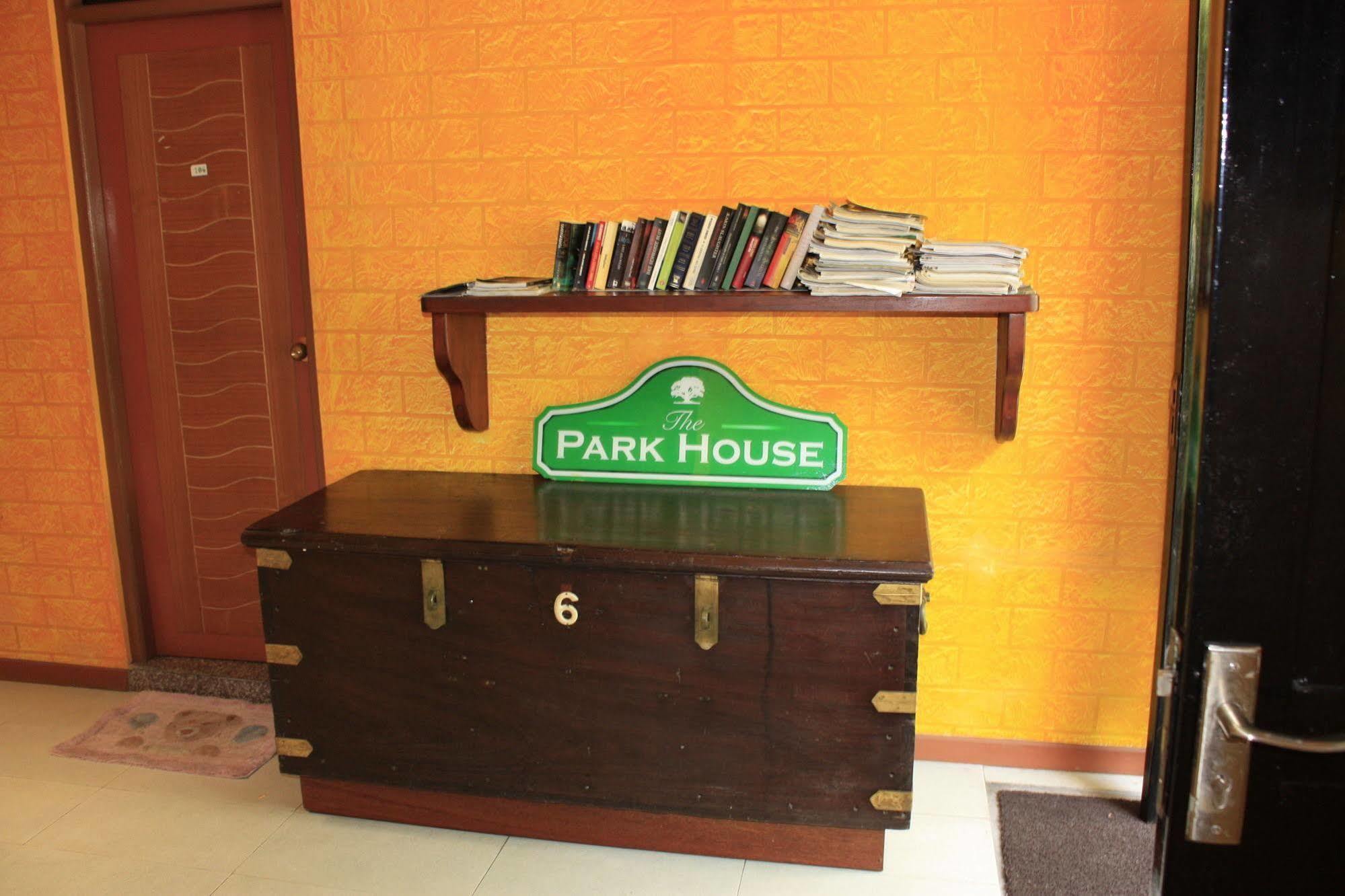 The Park House Hotel Male Exterior foto